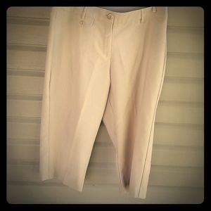 Capri pants